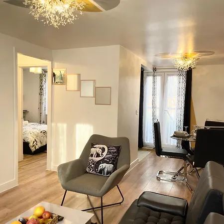 1St Floor Crescent Apartment